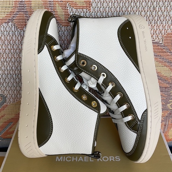 Michael Kors Shoes - MICHAEL KORS SHEA MID HIGH TOP
FAUX LEATHER
49F3SHFESL
OLIVE
New